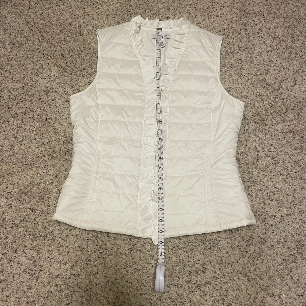 White House Black Market White Puffer Vest Sz Med - Picture 10 of 11